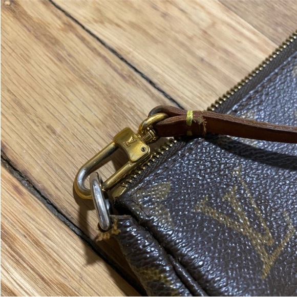 Vintage Louis Vuitton Pochette - Picture 7 of 13
